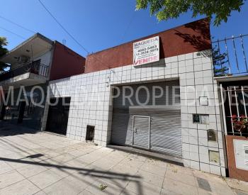 CASA CON LOCAL/QUINCHO/ENTRADA DE AUTOS